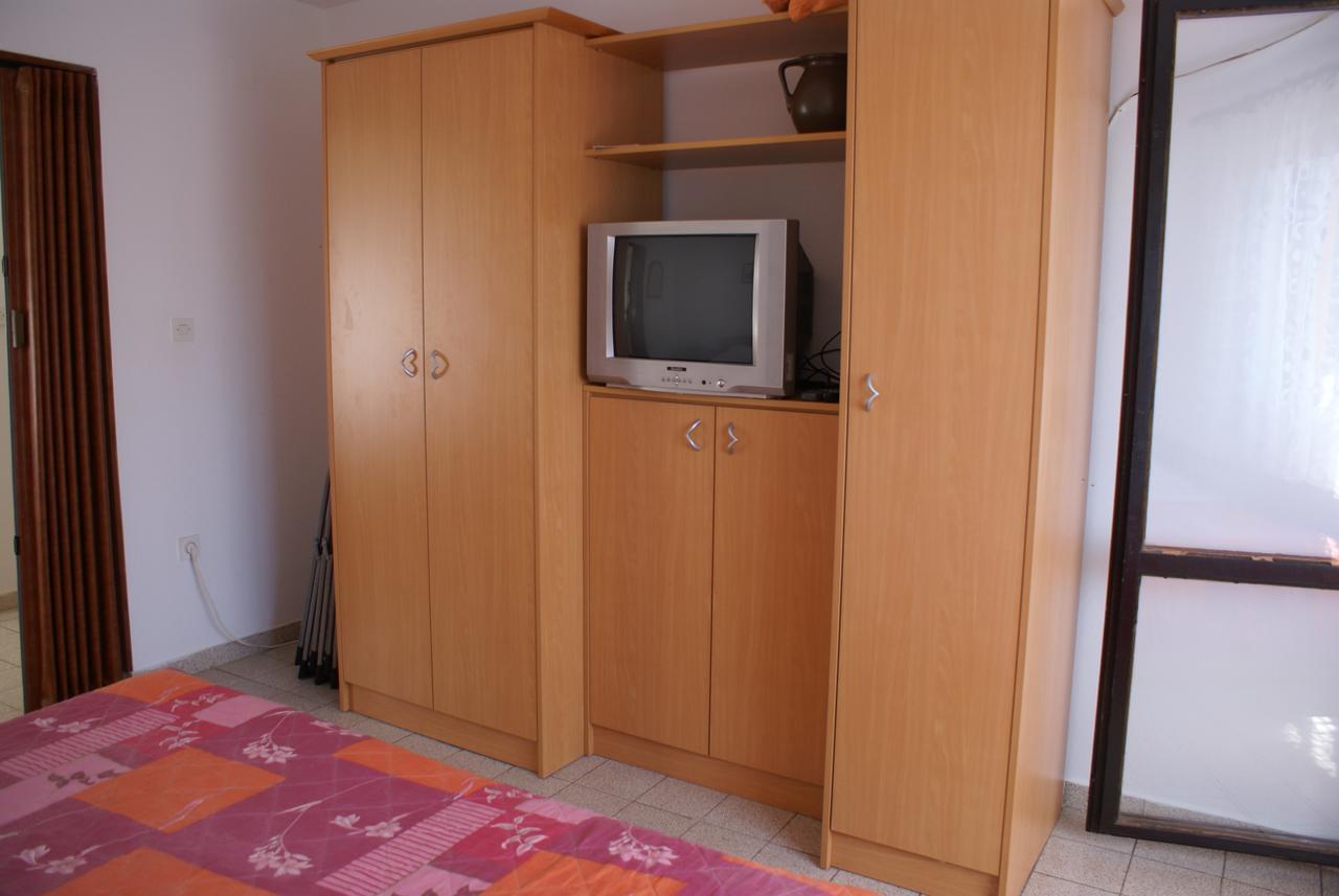 Apartment Ana M Krk Town Exterior foto